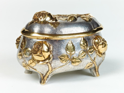 ШКАТУЛКА "РОЗЫ"