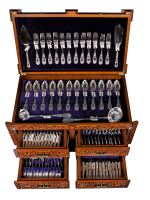 Серебряный столовый набор "Сундук" на 12 персон