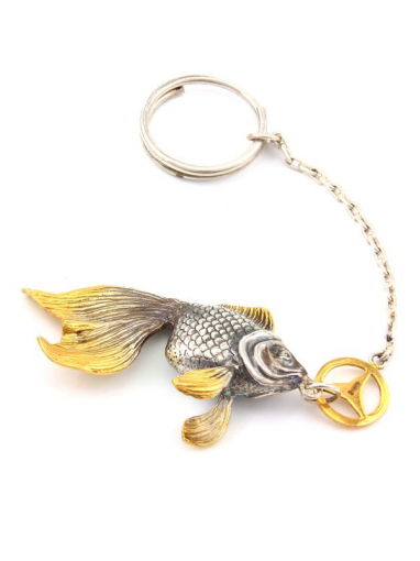 Серебряный брелок Золотая рыбка Мерседес