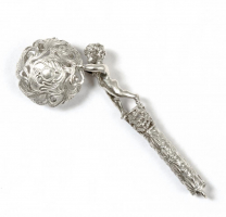 ПОГРЕМУШКА "МАЛЬЧИК С ШАРОМ"