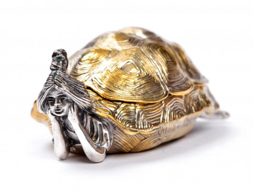 СЕРЕБРЯНАЯ ПЕПЕЛЬНИЦА "ДЕВУШКА - ЧЕРЕПАХА"