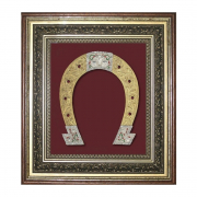 Коллаж 'Подкова' в бардовом фоне