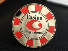 Монета "Золотая фишка"