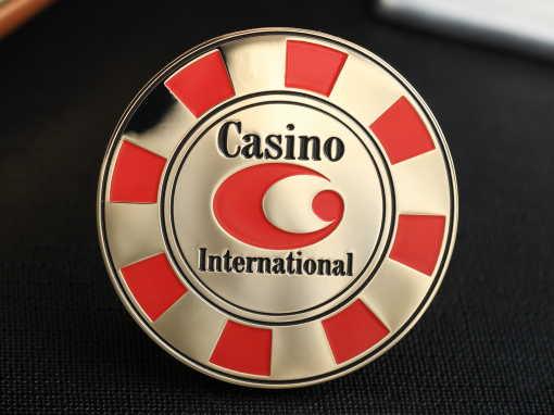 Монета "Золотая фишка"