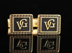 Запонки позолоченые с инициалами "VG"