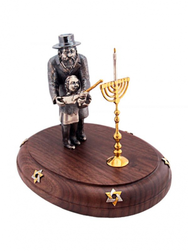 Композиция из серебра - Зажигание семисвечника-меноры