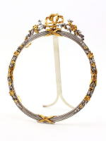 Круглая фоторамка из серебра Цветочная