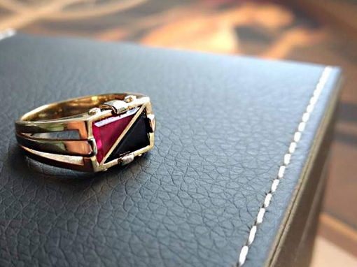 Винтажный перстень с рубином и агатом (золото 585)