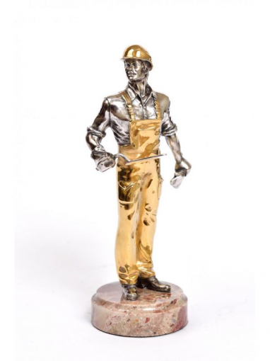 Серебреная Статуэтка Строитель